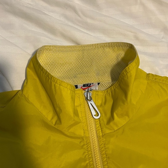 Nike Yellow Jacket - Picture 5 of 10